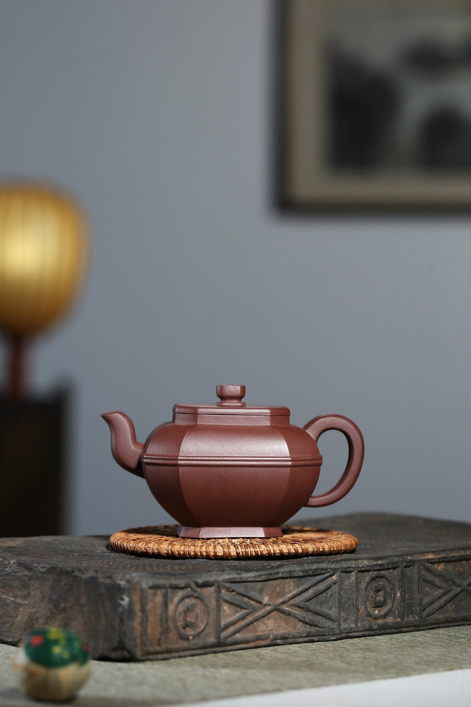 【线八方】 制壶：范林强 （国家级助理工艺美术师） 泥料：原矿紫泥 容量：240cc