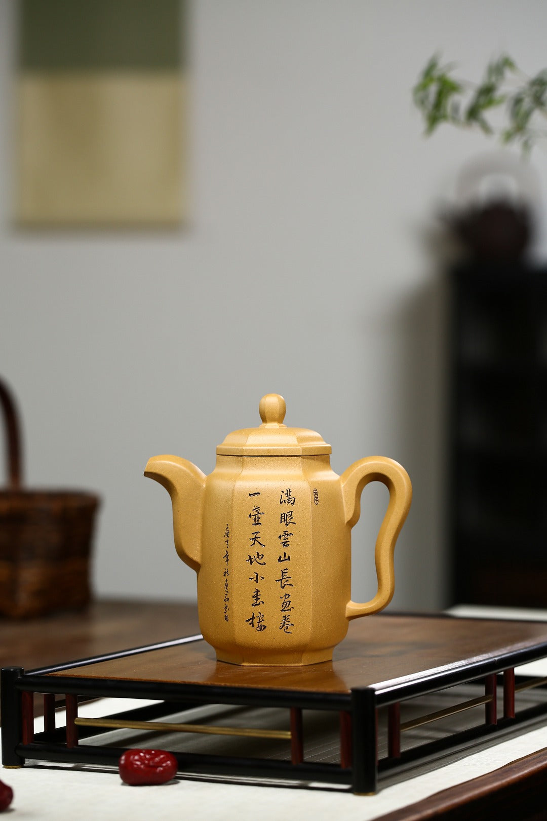 【六方集思】 制壶：陈晔（国家级高级工艺美术师） 泥料：原矿黄金段泥 容量：350cc