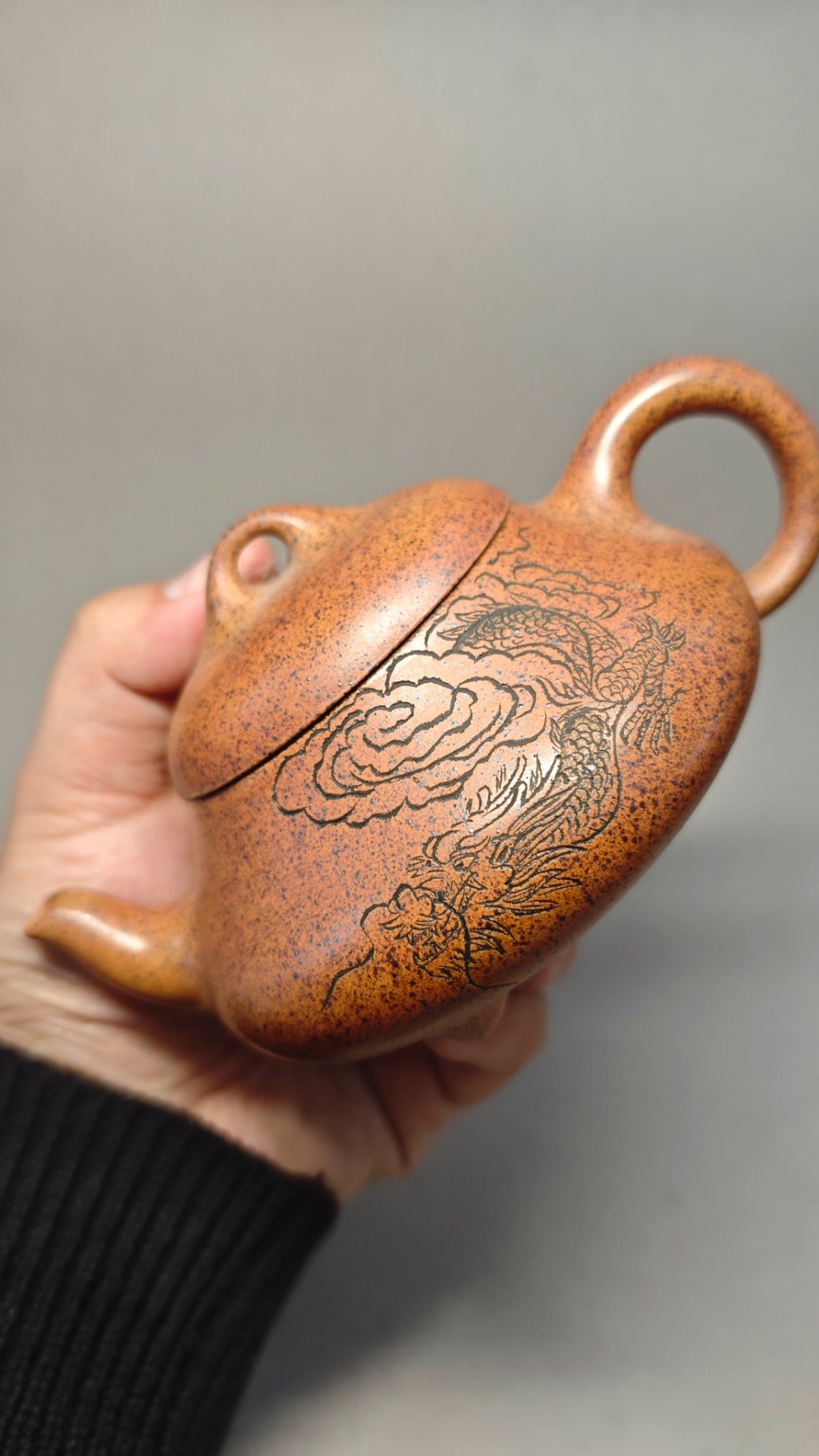 【汉棠石瓢】 制壶：陈老师（国家级工艺美术师） 泥料：原矿高温段泥 容量：280cc 内推球孔