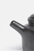 【德钟】 泥料：原矿黑曜石 容量：240cc 作者：赵丽娟 中国传统工艺大师 高级工艺美术师