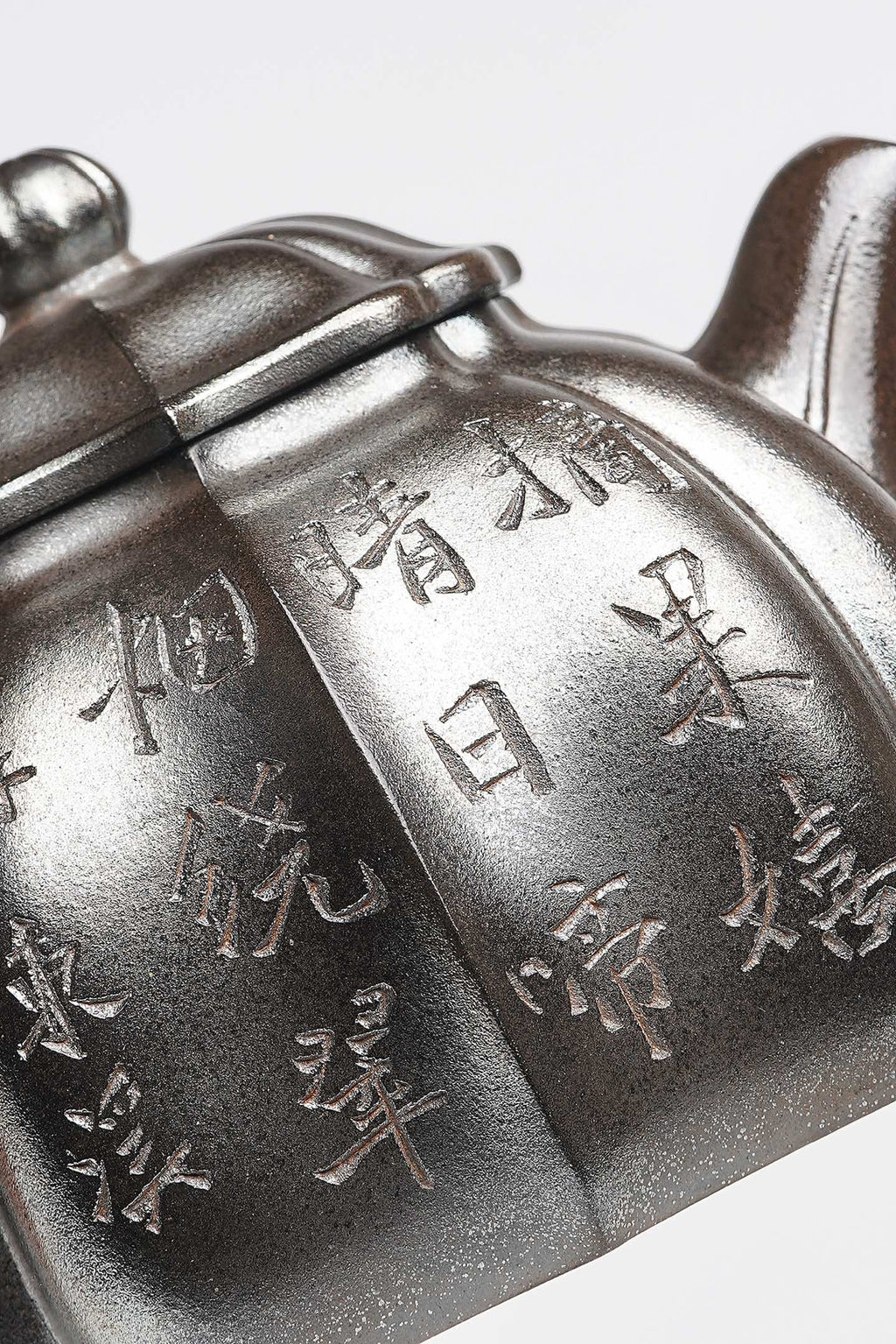 【筋纹如意】 泥料：原矿月岩银灰 容量：210cc 作者：赵丽娟 中国传统工艺大师 高级工艺美术师
