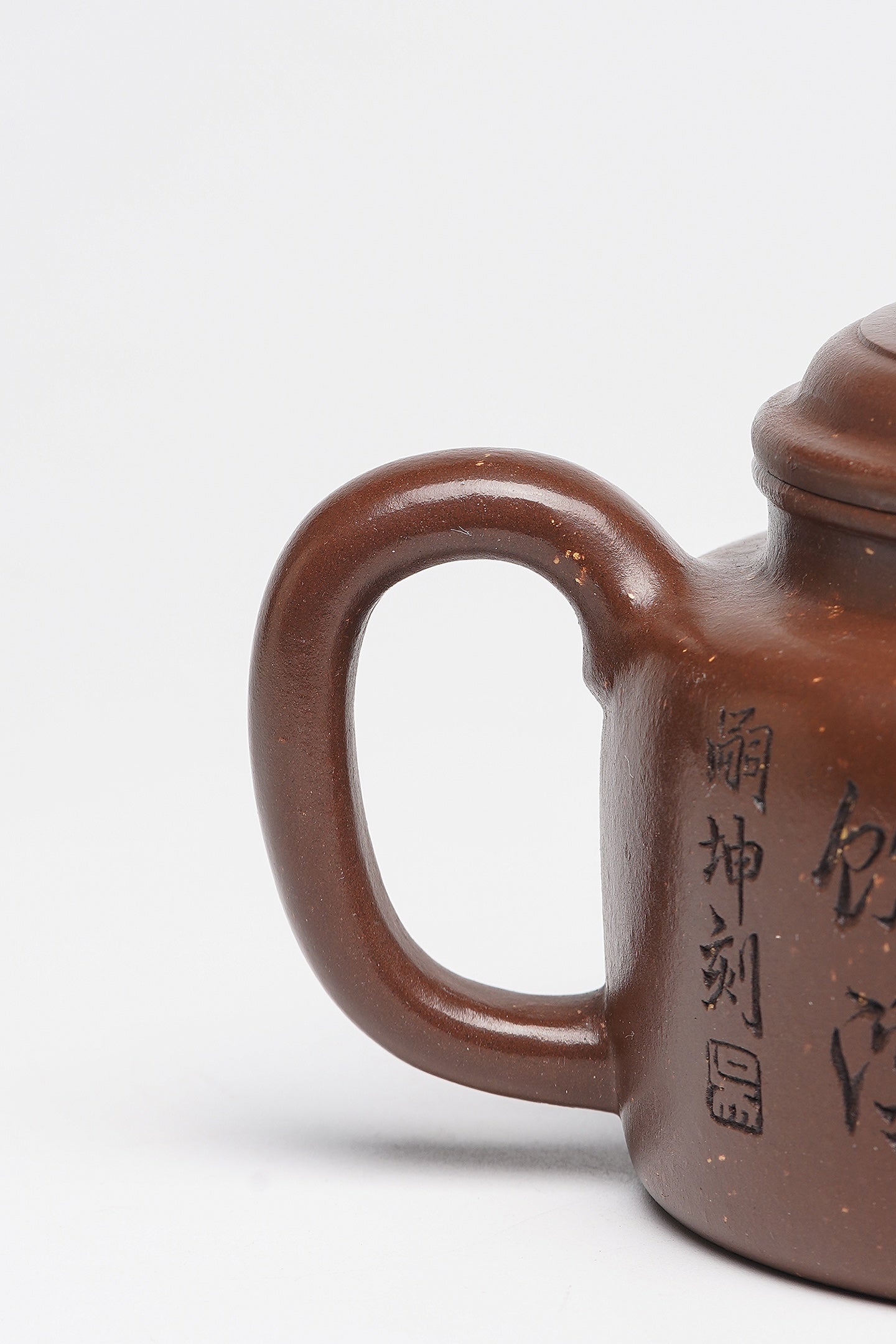 【德钟】 泥料：原矿松亭底槽清 容量：270cc 作者：赵丽娟 中国传统工艺大师 高级工艺美术师