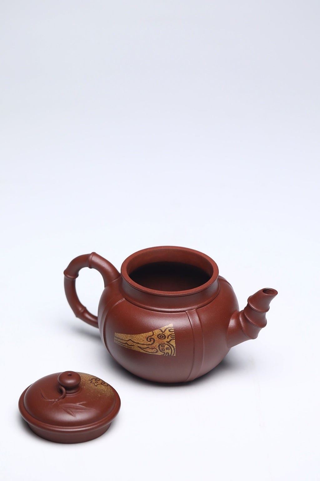 《雅风清竹》 作者：李玮 正高级工艺美术师 原矿四号井底槽清纯料，340cc，菱形14孔出水