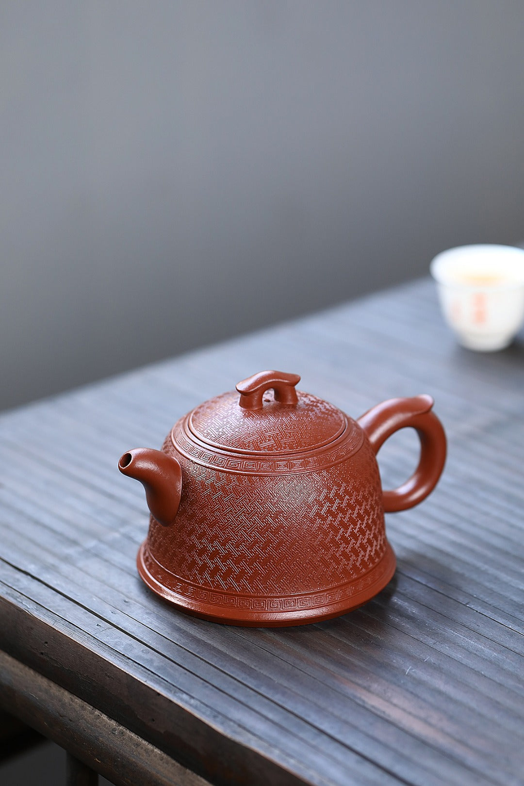 《回纹桥鼎》 王敏 正高级工艺美术师  80年黄龙山金砂底槽清，390cc，并列10孔出水