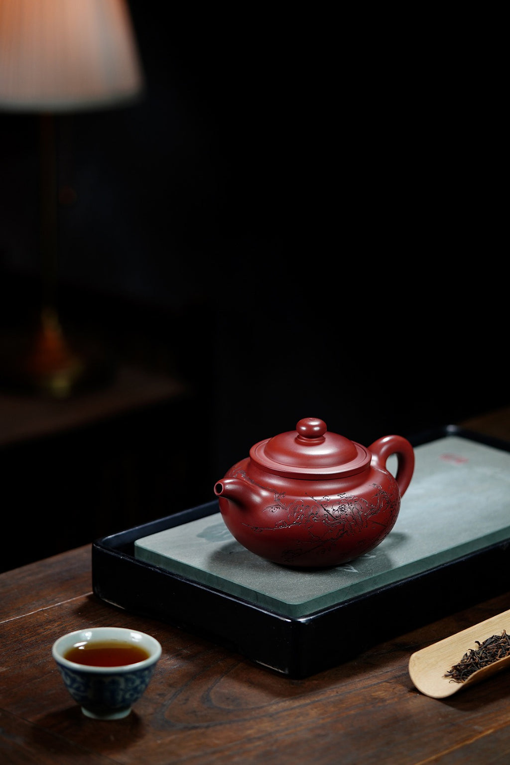 《神韵》 作者：高建中 研究员级高级工艺美术师 正高级工艺美术师 原矿极品龙血砂，430cc，内推球孔出水