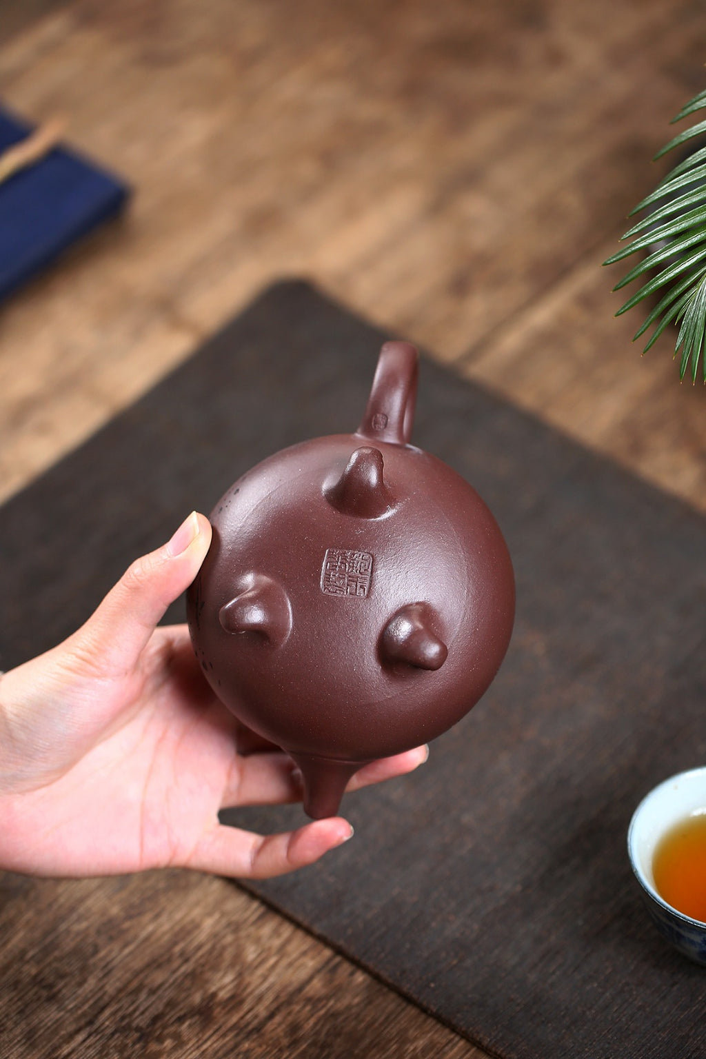 《金玉满堂》 国家级工艺美术师 鲍玉华 原矿家藏老紫泥，340cc，菱形14孔出水