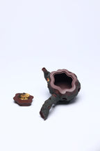 《兔步青云》 作者：李玮 正高级工艺美术师  原矿家藏自炼紫金砂，220cc，菱形19孔出水