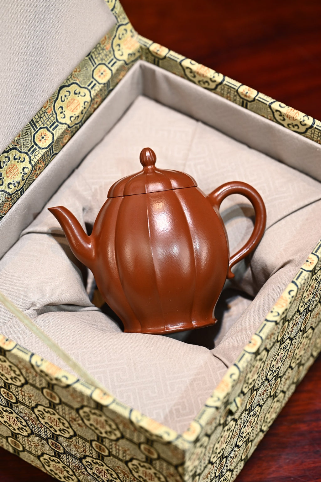菱韵·全手工 /多届全手工大赛二等奖大拍陶手吴涛作品  /容量260cc/极品大红袍 壶型俊秀雅致