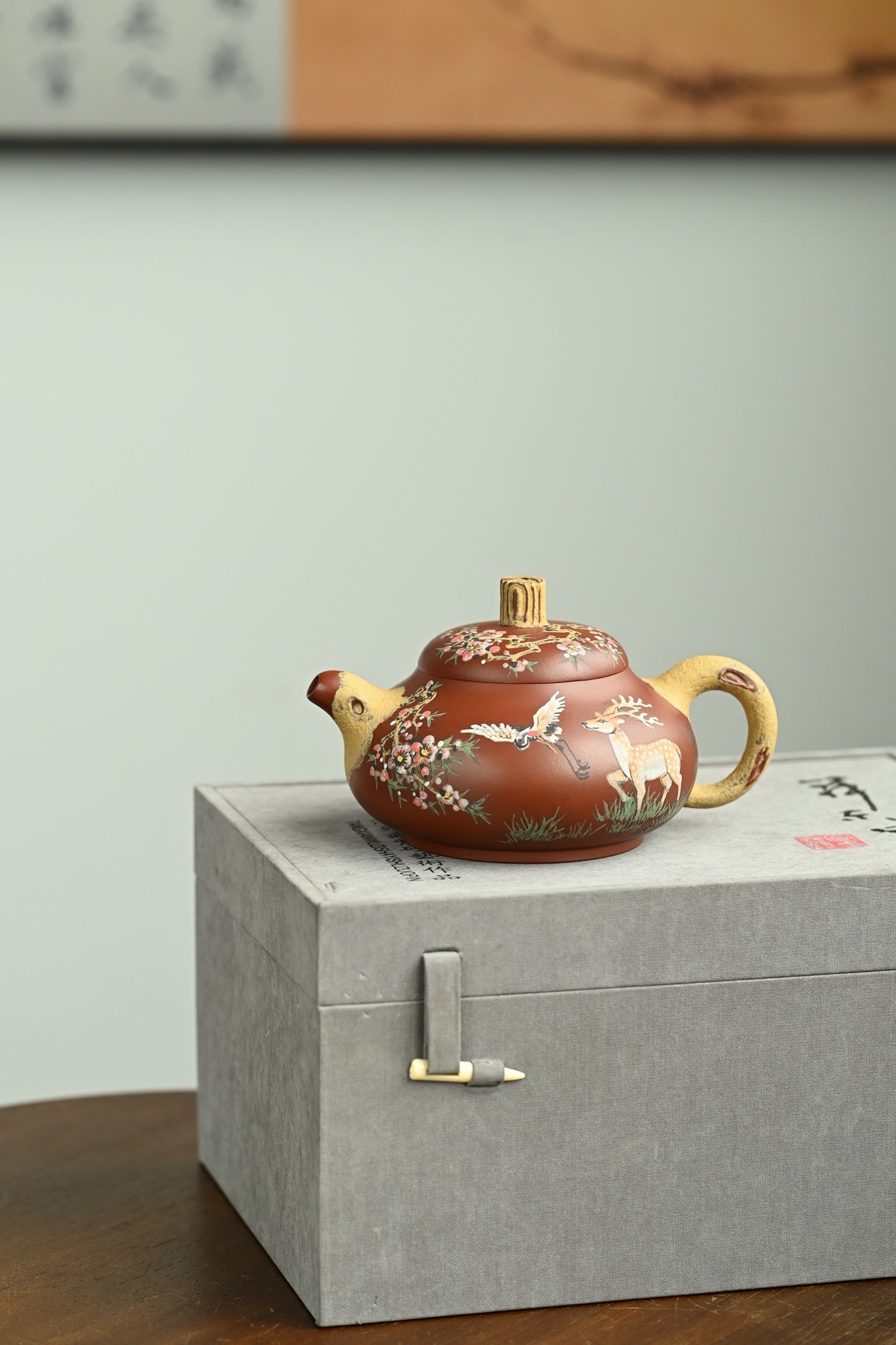 鹿鹤同春·全手工 （双证书）/高工蒋锡坤作品 /中央美院教授南景黎装饰 /容量330cc/景舟红泥