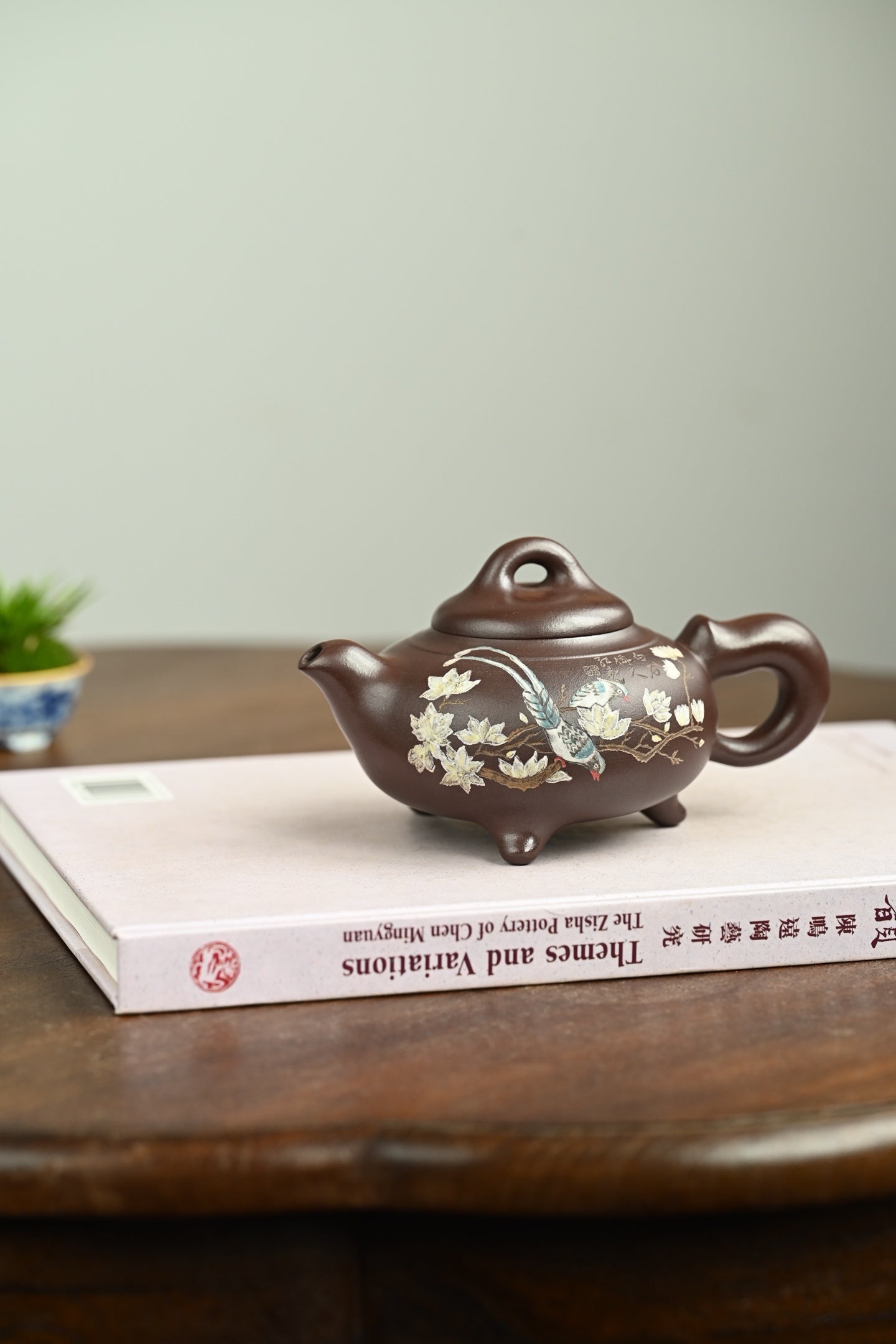 三足宝鼎·全手工 （双证书）/高工蒋锡坤作品/中央美院教授李洪亮装饰 /容量250cc/铁皮石红