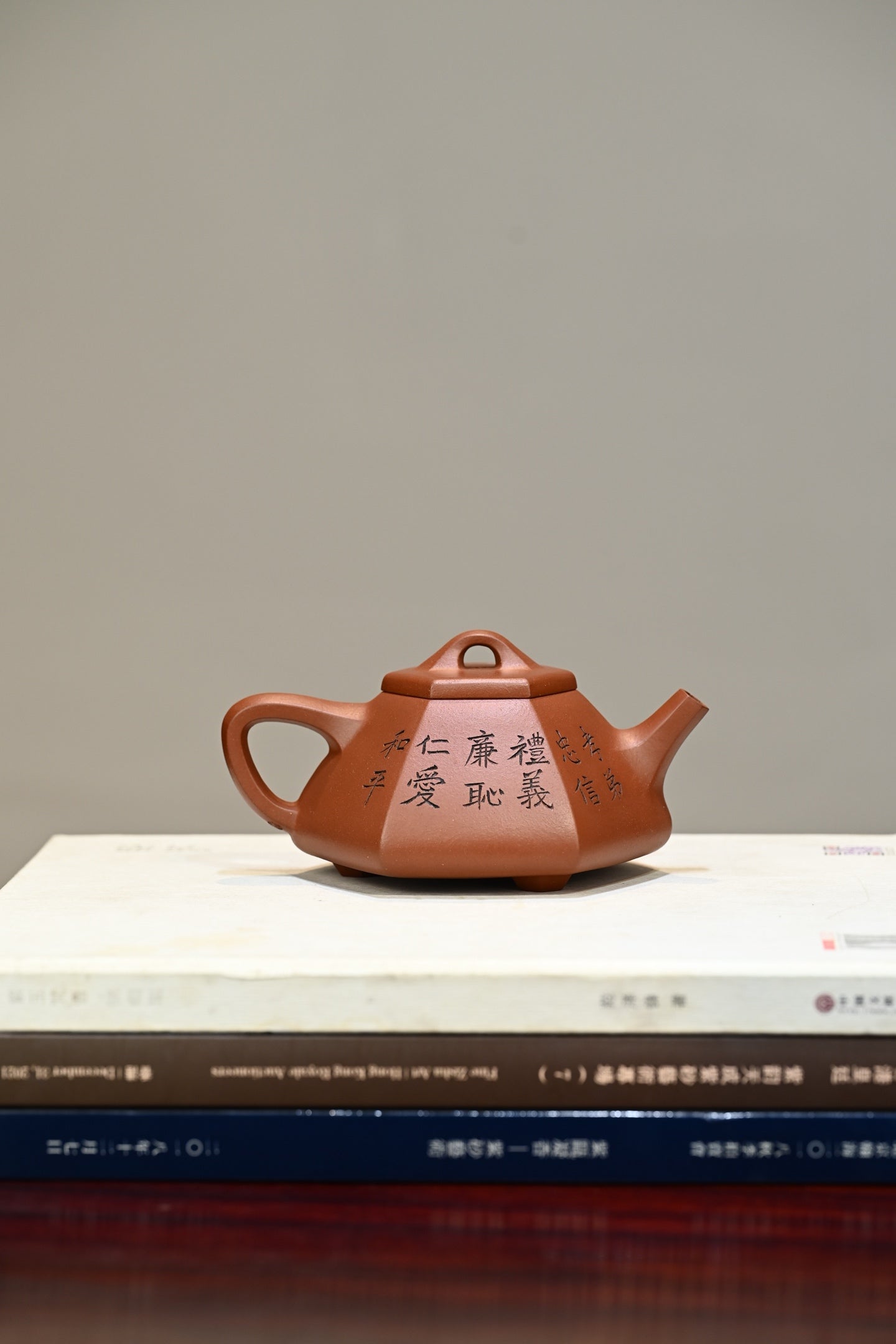 六方石瓢·全手工 （双证书）高工蒋锡坤作品 /中央美院教授李洪亮装饰 /容量300cc/景舟红泥