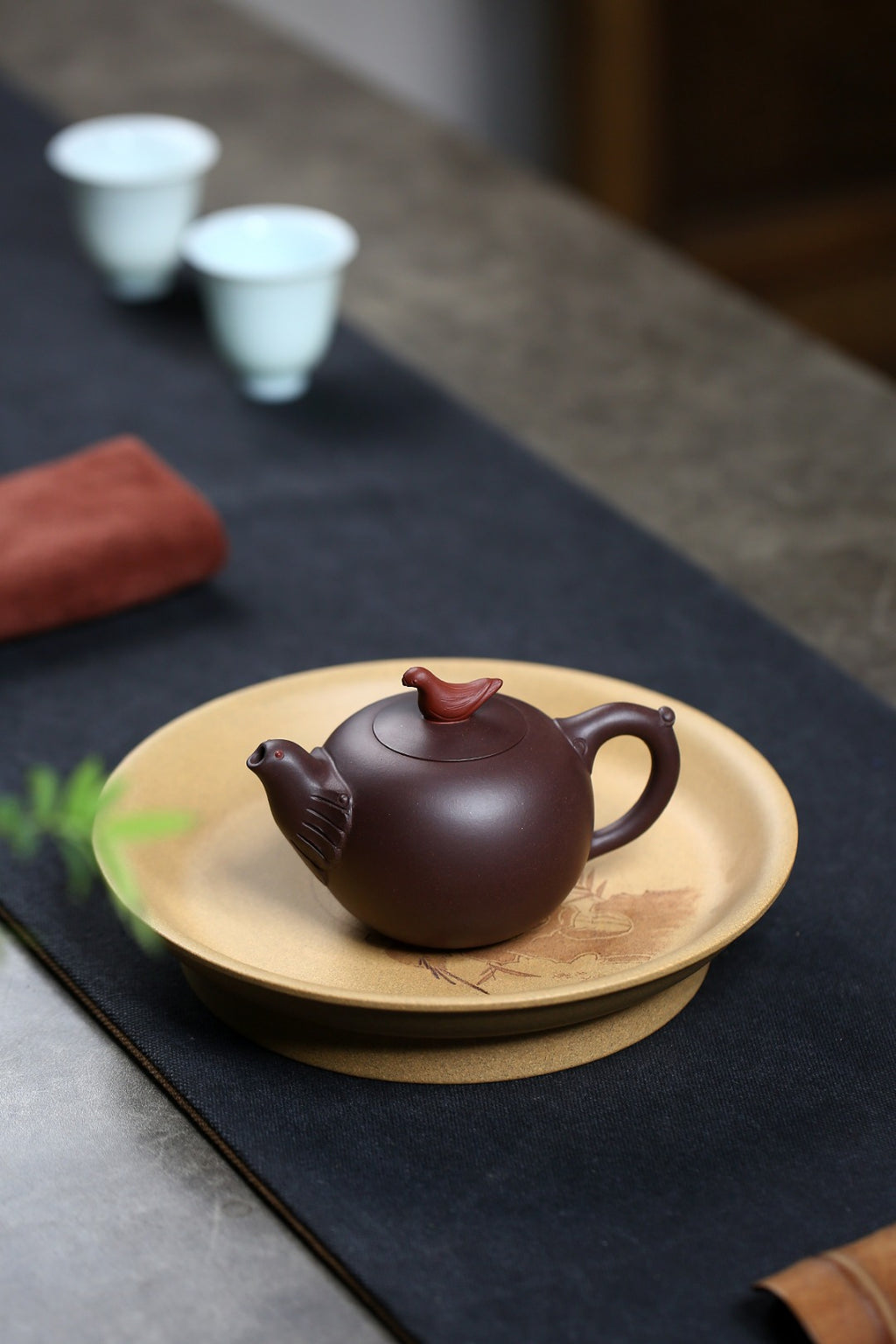 《太平盛世》 国家级工艺美术师 鲍玉华 原矿深井老紫泥，200cc，菱形14孔出水