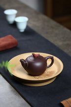 《太平盛世》 国家级工艺美术师 鲍玉华 原矿深井老紫泥，200cc，菱形14孔出水