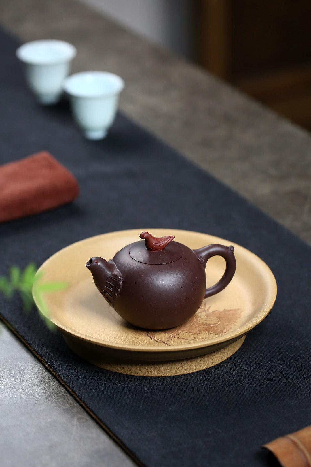 《太平盛世》 国家级工艺美术师 鲍玉华 原矿深井老紫泥，200cc，菱形14孔出水