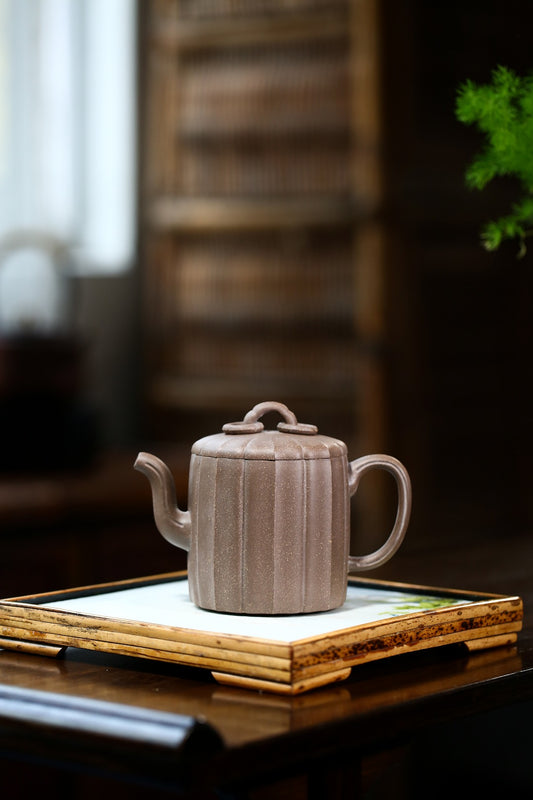 【双圈】 制壶：刘彩萍（国家级工艺美术师） 泥料：原矿青灰泥 容量：300cc