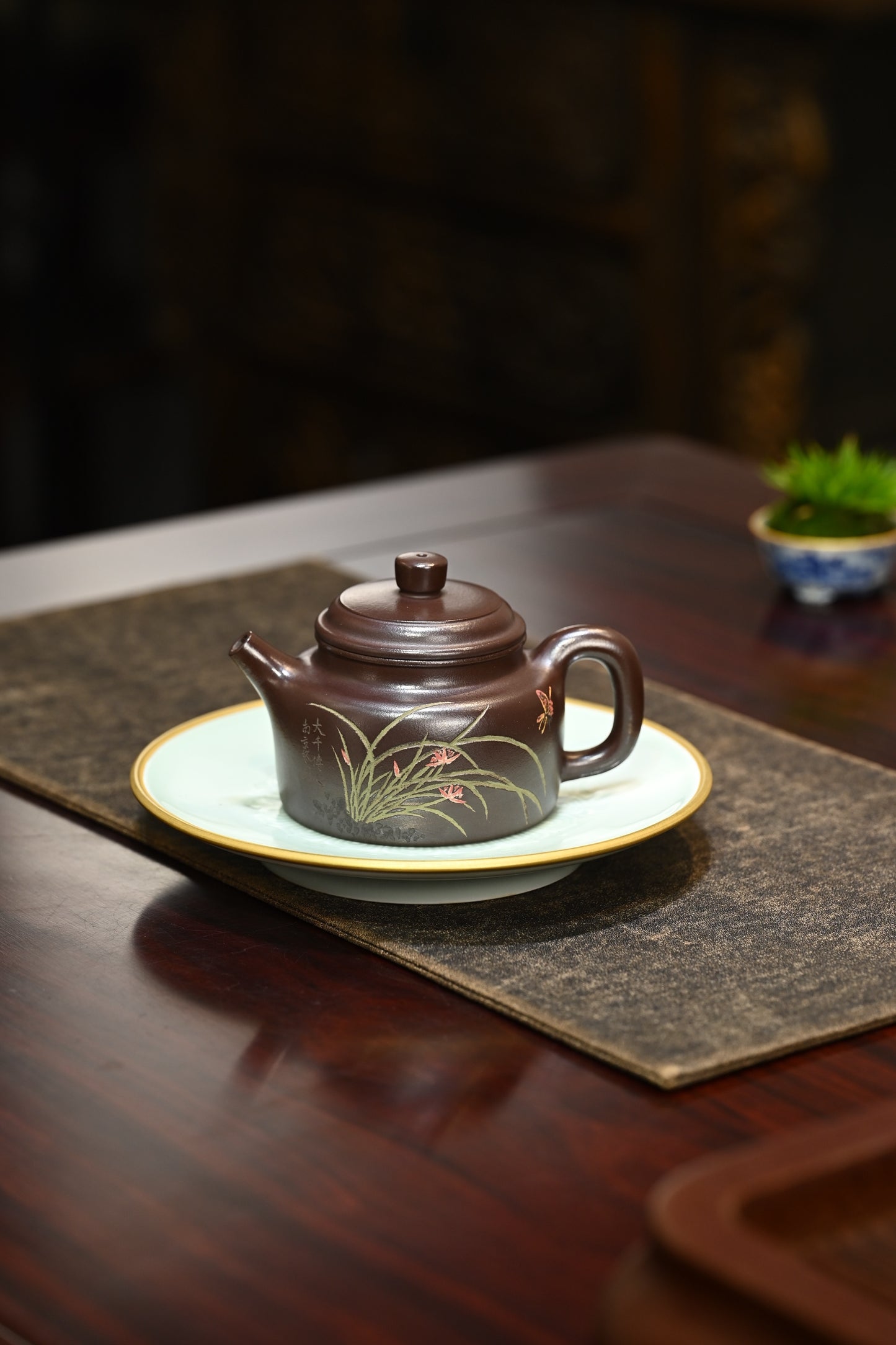 德钟·全手工 （双证书） /高工蒋锡坤作品 /中央美院教授南景黎装饰 /容量260cc/铁皮石红