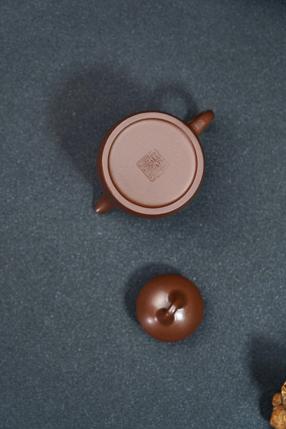 【小秦权·把玩器】 原矿极品老紫泥·120cc·9孔