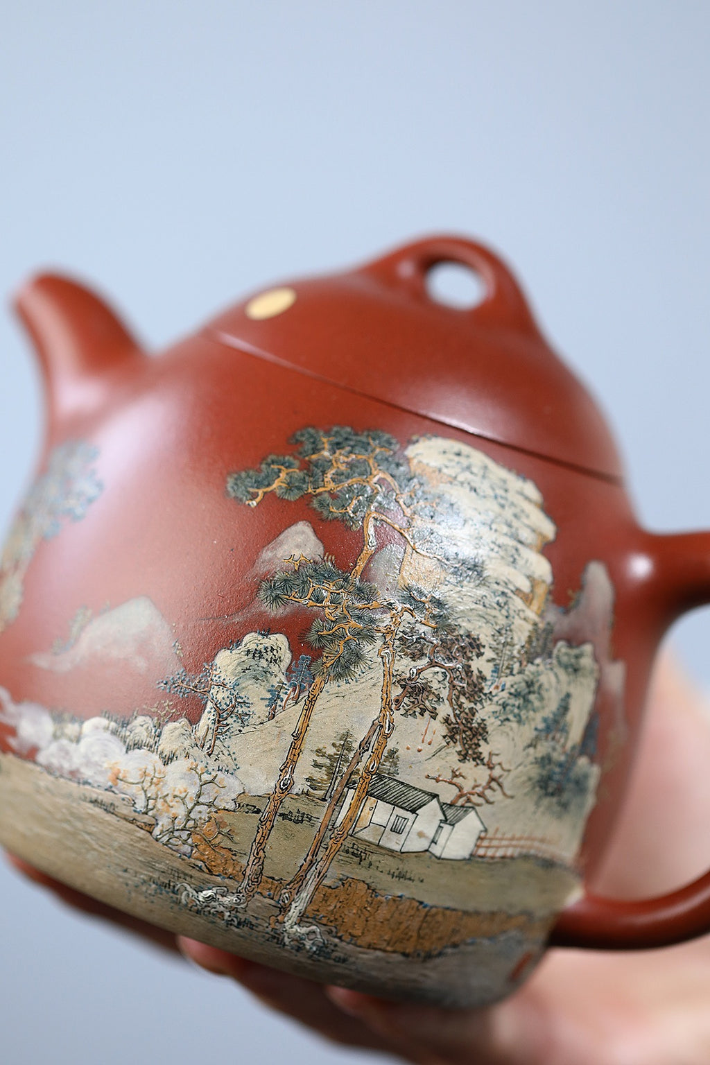 紫砂藏界顶流·泥绘神工绝配｜杜益君制壶 李金强泥绘巅峰 臻品《秦权壶》原矿极品底槽青｜500cc典藏重器｜世间仅此一件