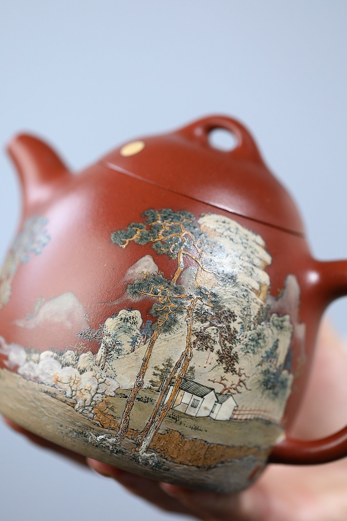 紫砂藏界顶流·泥绘神工绝配｜杜益君制壶 李金强泥绘巅峰 臻品《秦权壶》原矿极品底槽青｜500cc典藏重器｜世间仅此一件