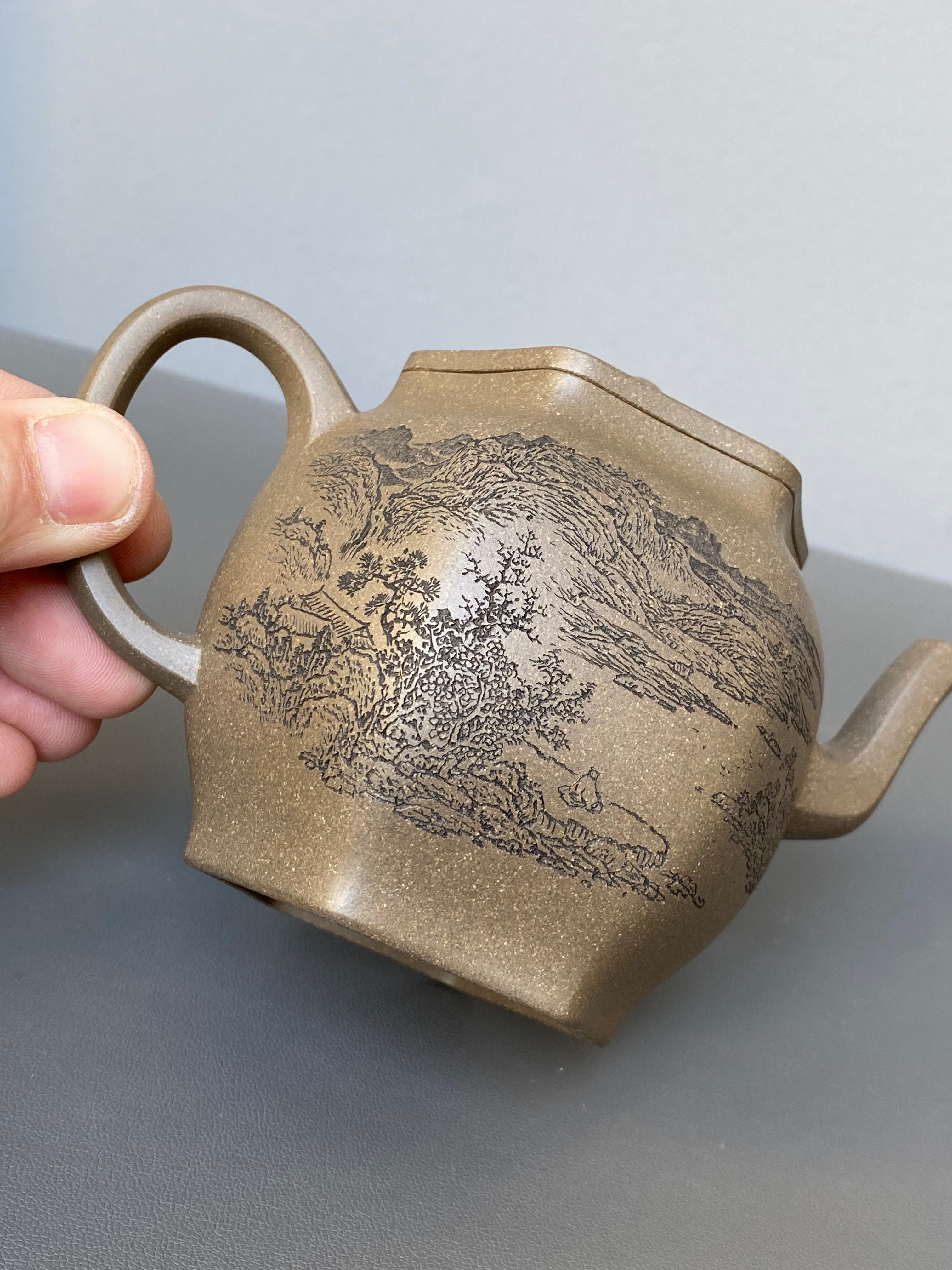 宏林山水·礼藏天下｜陈宏林大师传世巅峰臻品【六方宫灯壶】原矿极品松华青段·260cc