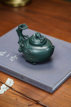 紫砂非遗花器泰斗·蒋蓉唯一嫡传｜蒋艺华亲制巅峰臻品【圣桃壶】原矿极品老绿泥·300cc