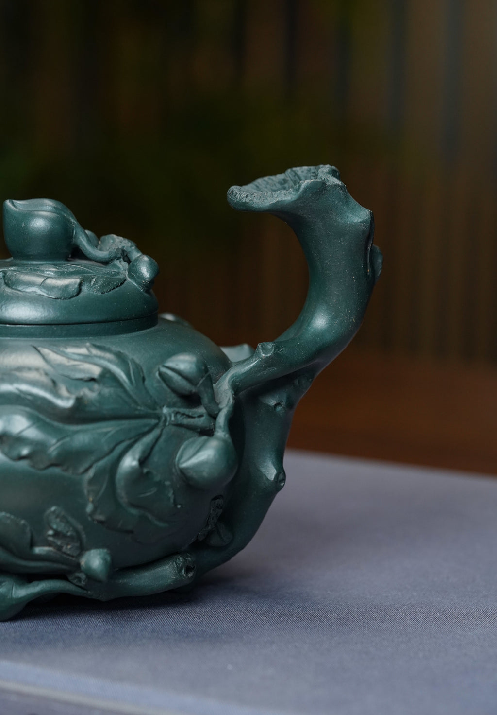 紫砂非遗花器泰斗·蒋蓉唯一嫡传｜蒋艺华亲制巅峰臻品【圣桃壶】原矿极品老绿泥·300cc