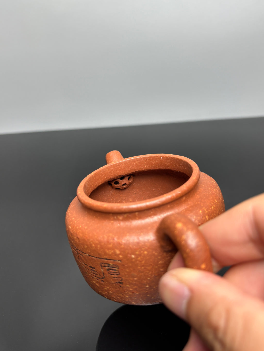 范泽锋大师高徒·省大师邱爽紫砂潜力重器【德钟壶】原矿优质降坡泥·180cc