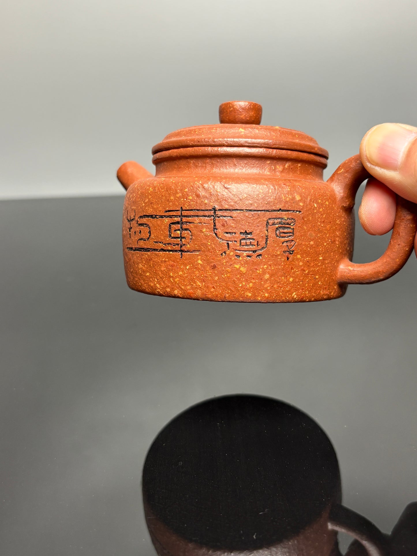 范泽锋大师高徒·省大师邱爽紫砂潜力重器【德钟壶】原矿优质降坡泥·180cc
