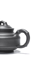 紫砂珍藏级精品｜省大师吴培林高徒·王雅丽 制【双线竹鼓壶】原矿极品天青泥·200cc