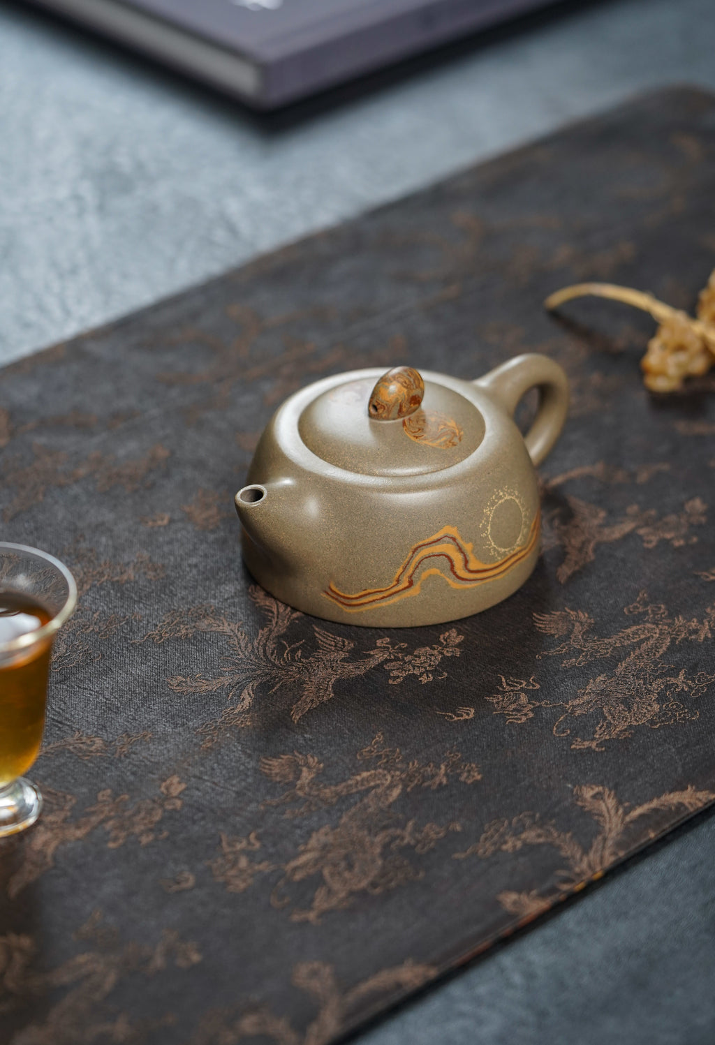 范泽锋大师高徒·省大师邱爽紫砂潜力重器【天际壶】雨花石 原矿极品蟹壳青·190cc