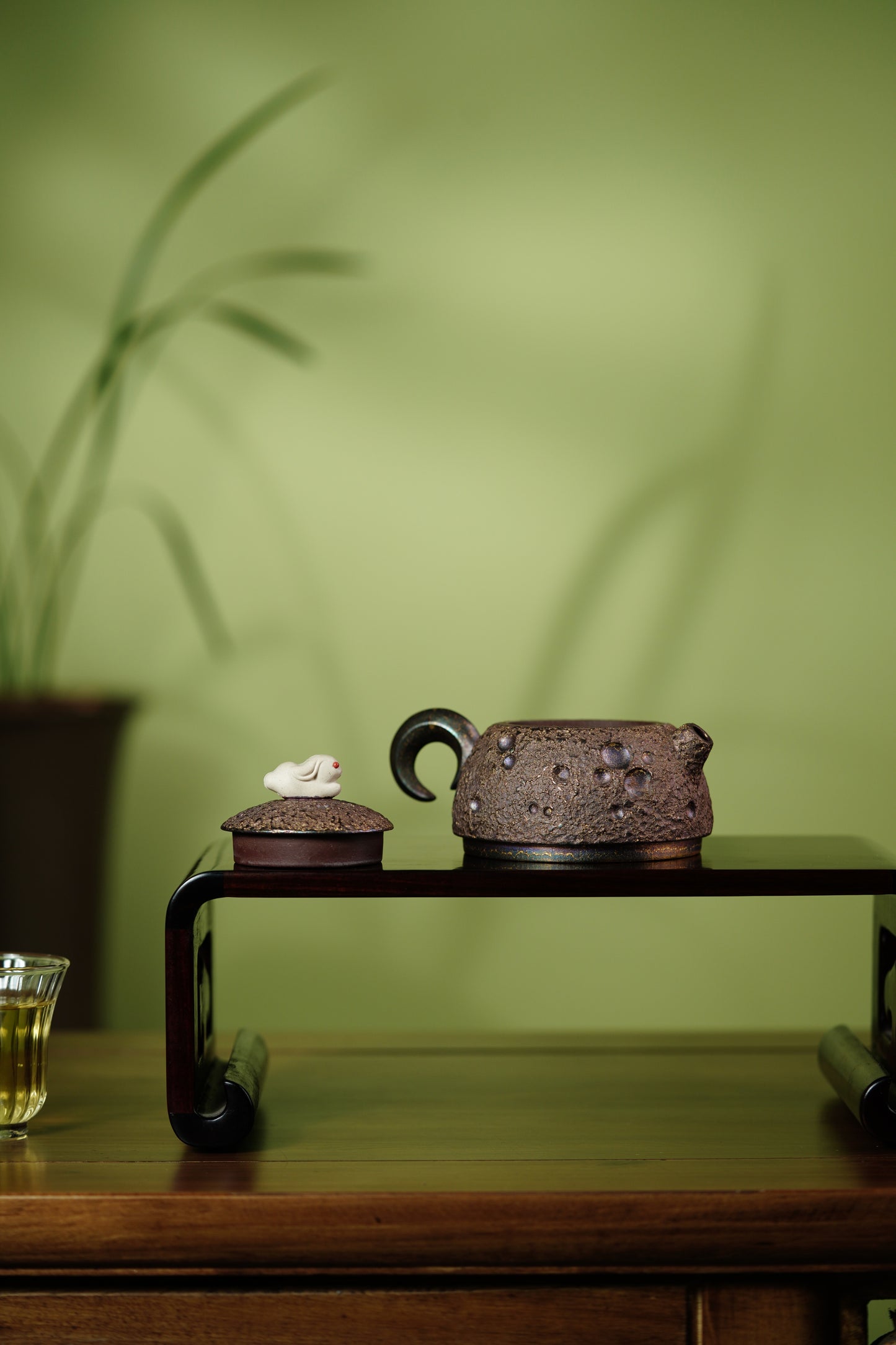 新品🉐紫砂与雕塑融合·原创艺术重器【奔月壶】原矿优质紫茄泥·200cc 原创紫砂艺术家·朱红景