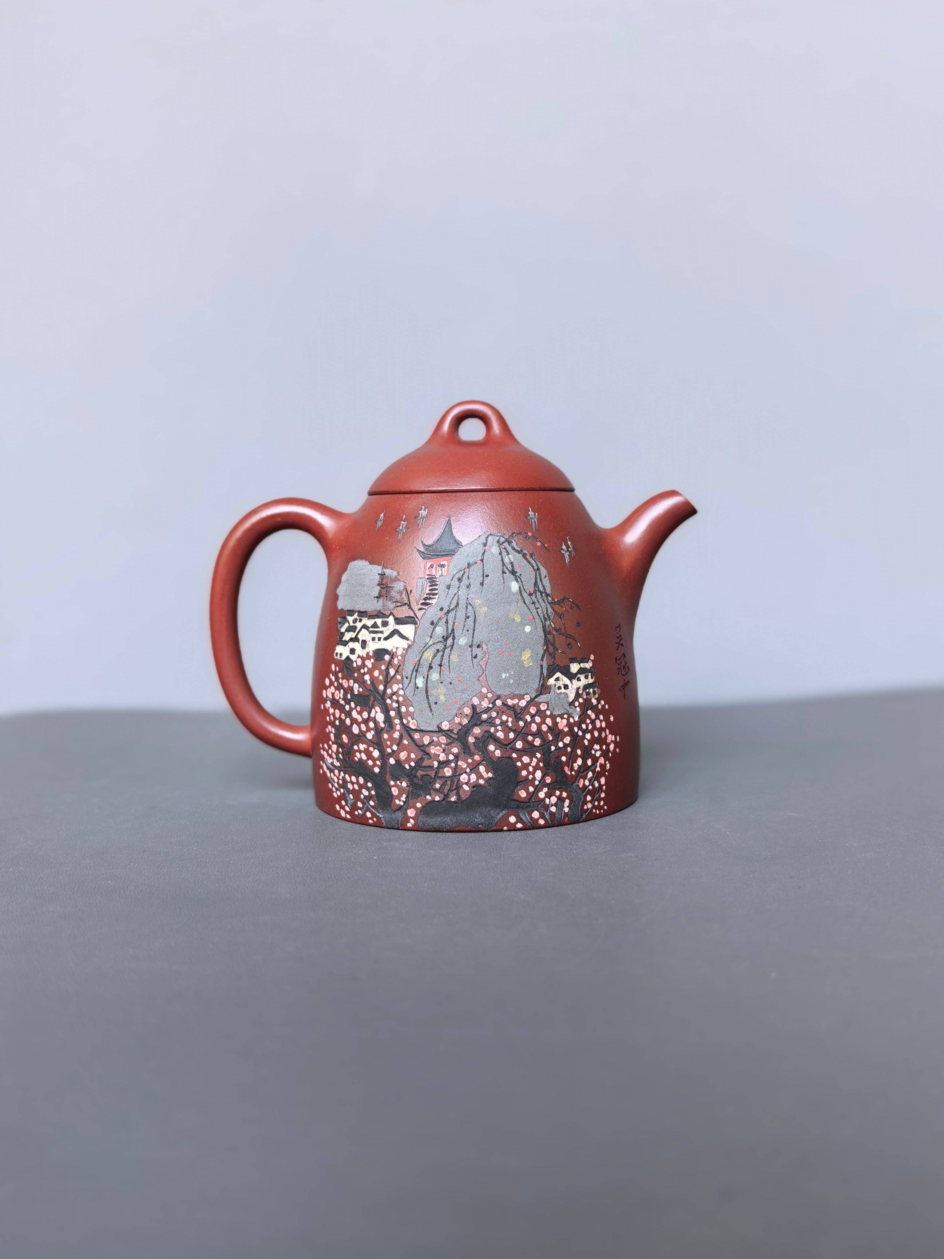 双璧齐辉｜吴冠中～李昌鸿双大师联名限量款《明式秦权壶》原矿极品底槽清·370cc&nbsp;