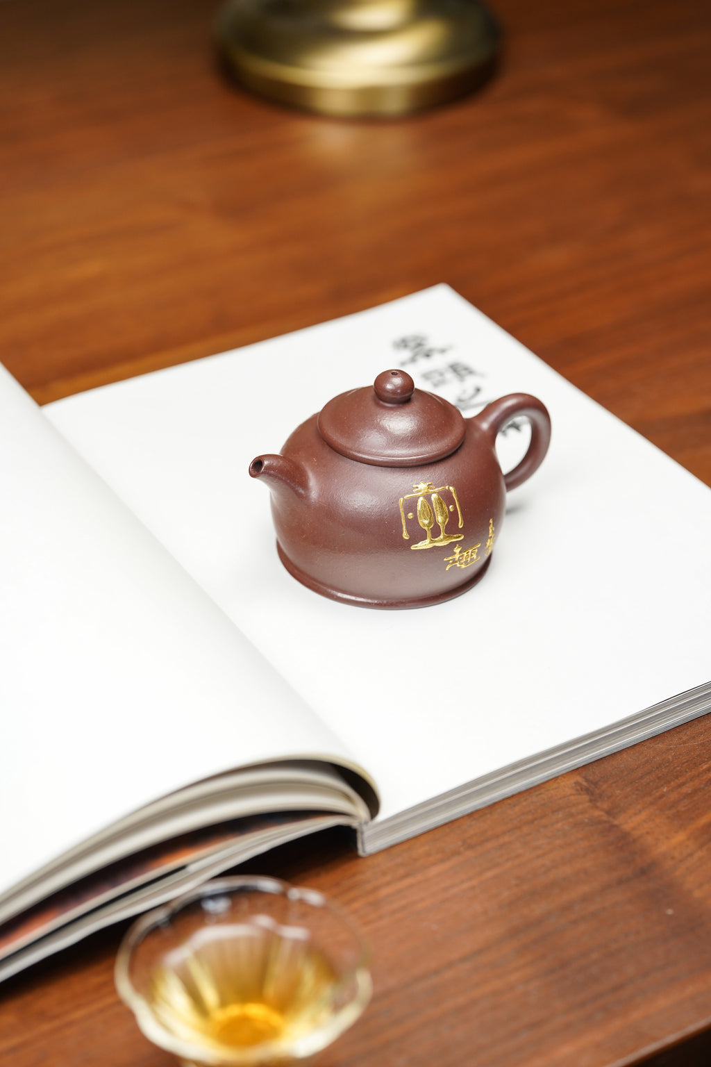 【玉林紫砂 礼藏天下】国大师邱玉林亲制｜顶奢稀有传世臻品《壶趣》原矿极品底槽清·150cc(真金限量款)