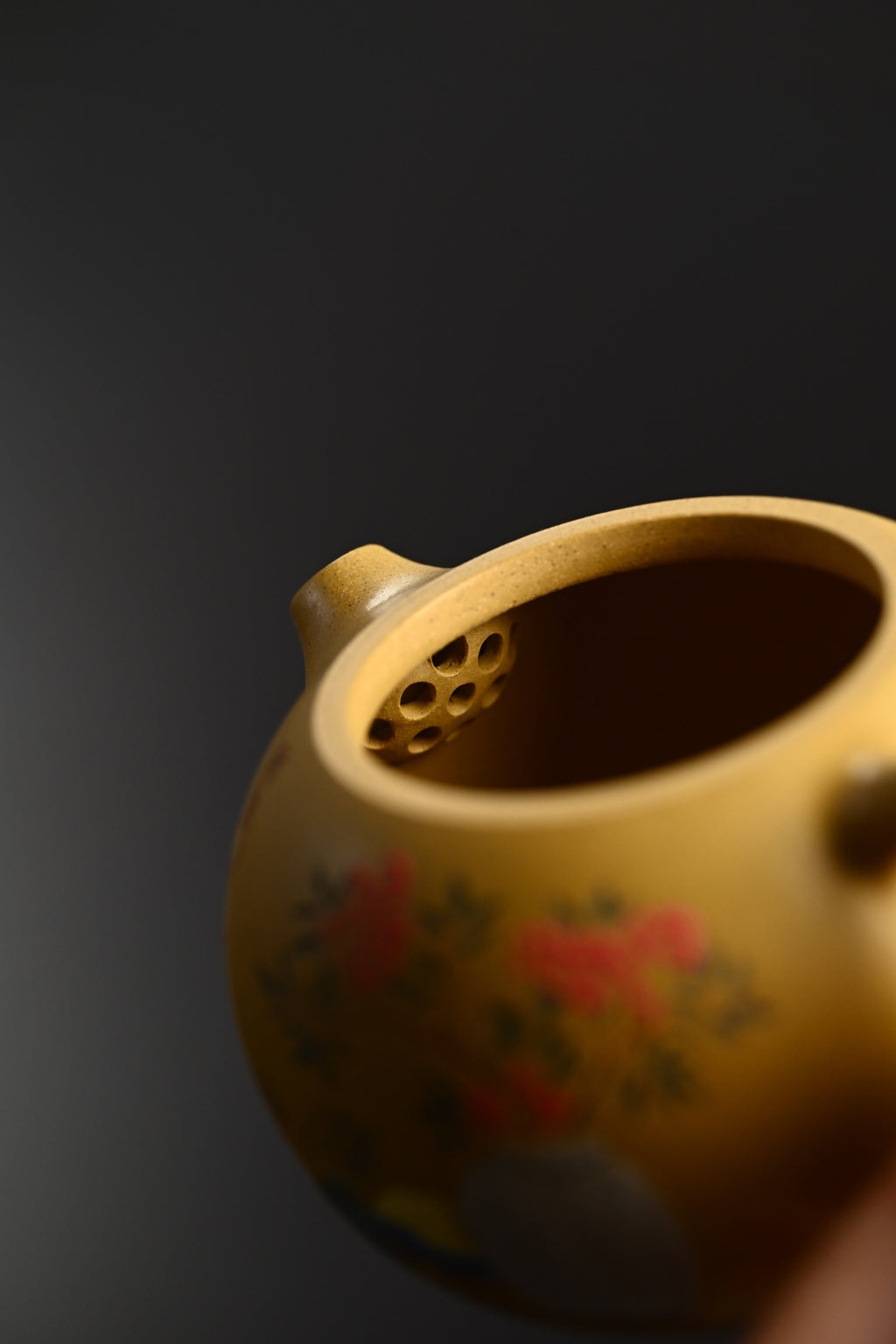『西施』 黄金段·容量190cc·9孔出水·内推·秦国萍（国家级高级工艺美术师）