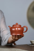 【妙莲】 制壶：范俊华 （国家级工艺美术师） 泥料：原矿降坡泥&nbsp; 容量：210cc