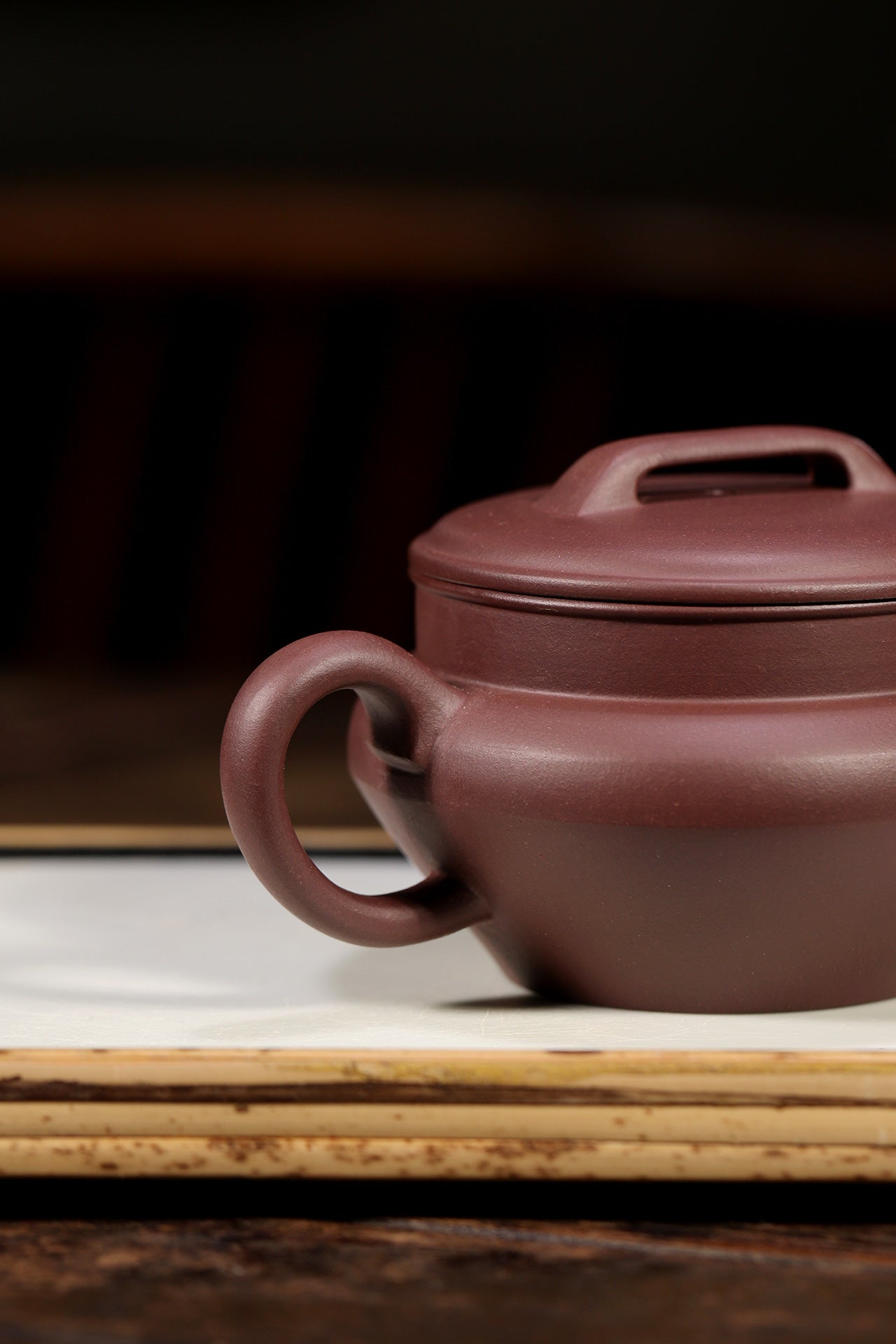 【丕饮】 泥料：原矿紫茄泥 容量：170cc 孔数：球孔