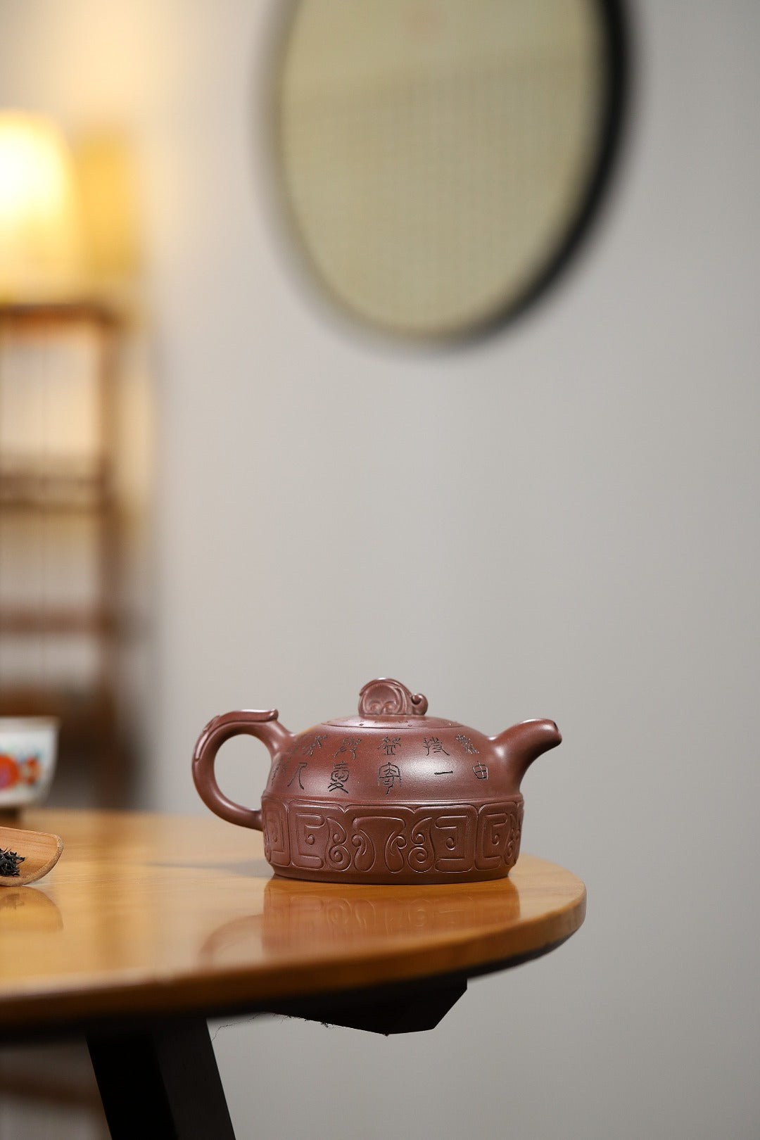 证书持壶照配套齐全 【启运】 制壶：方华萍（研究员级高级工艺美术师） 泥料：原矿紫泥 容量：400cc