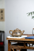 【子冶石瓢】 制壶：许夕萍（国家级助理工艺美术师） 泥料：原矿稀有龙背青 容量：350cc