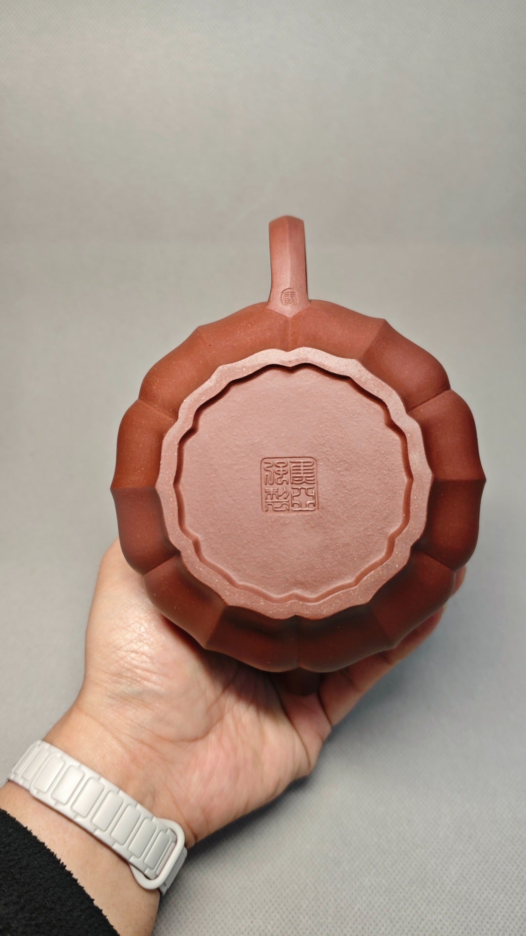 证书全配套 【筋纹合菱】制壶：焦亚强 (国家级工艺美术师) 泥料：原矿底槽清 容量：450cc