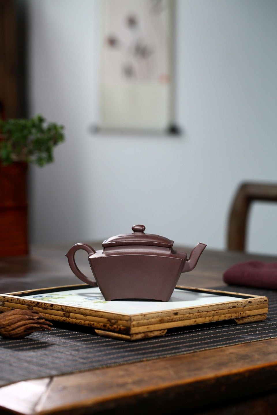 全手工【鸣远扇形】 制壶：徐军（国家级工艺美术师） 泥料：原矿紫茄泥 容量：200cc