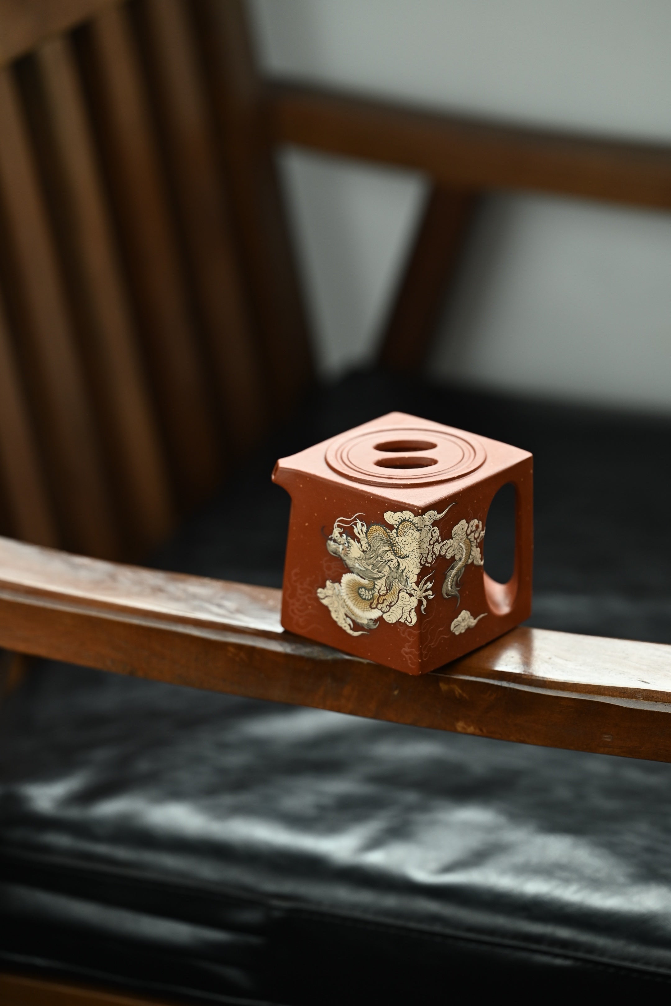祥龙献瑞·全手工 多届全手工大赛二等奖大拍陶手吴涛作品/泥绘名家褚萍泥绘 /容量310cc/极品朱砂