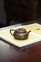 远古·全手工（省大师桑黎兵刻绘+双证书) /紫砂十二精英之首，省大师桑黎兵儿子桑崧杰作品 /容量300cc/特级紫泥