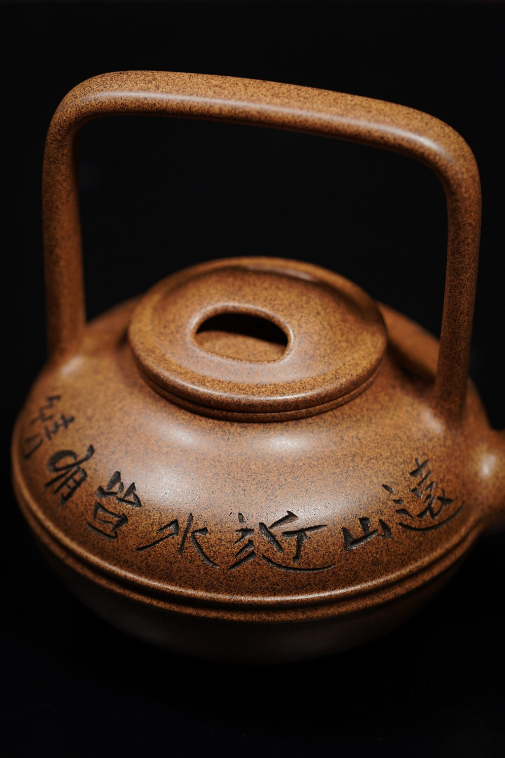 储立之大师｜中国陶瓷艺术终身成就奖获得者｜典藏重器【牛盖提梁壶】原矿优质古玉金砂·680cc