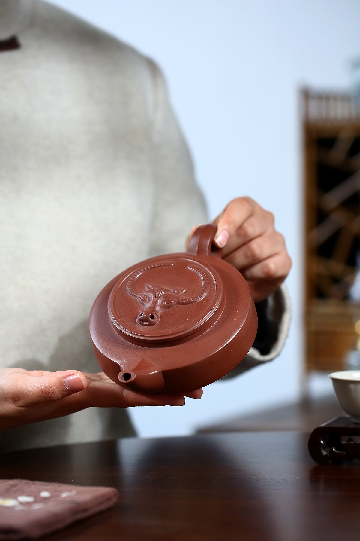 【牛气冲天】收藏重器｜艺师手制，礼赠臻品 工艺美术师 潘老师｜原矿优质底槽青｜350cc