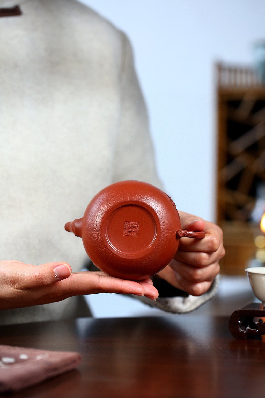 宜兴优质紫砂·工艺美术师原创【柿圆壶】精品重器！ 工艺美术师·潘老师 ——原矿极品老朱泥·220cc