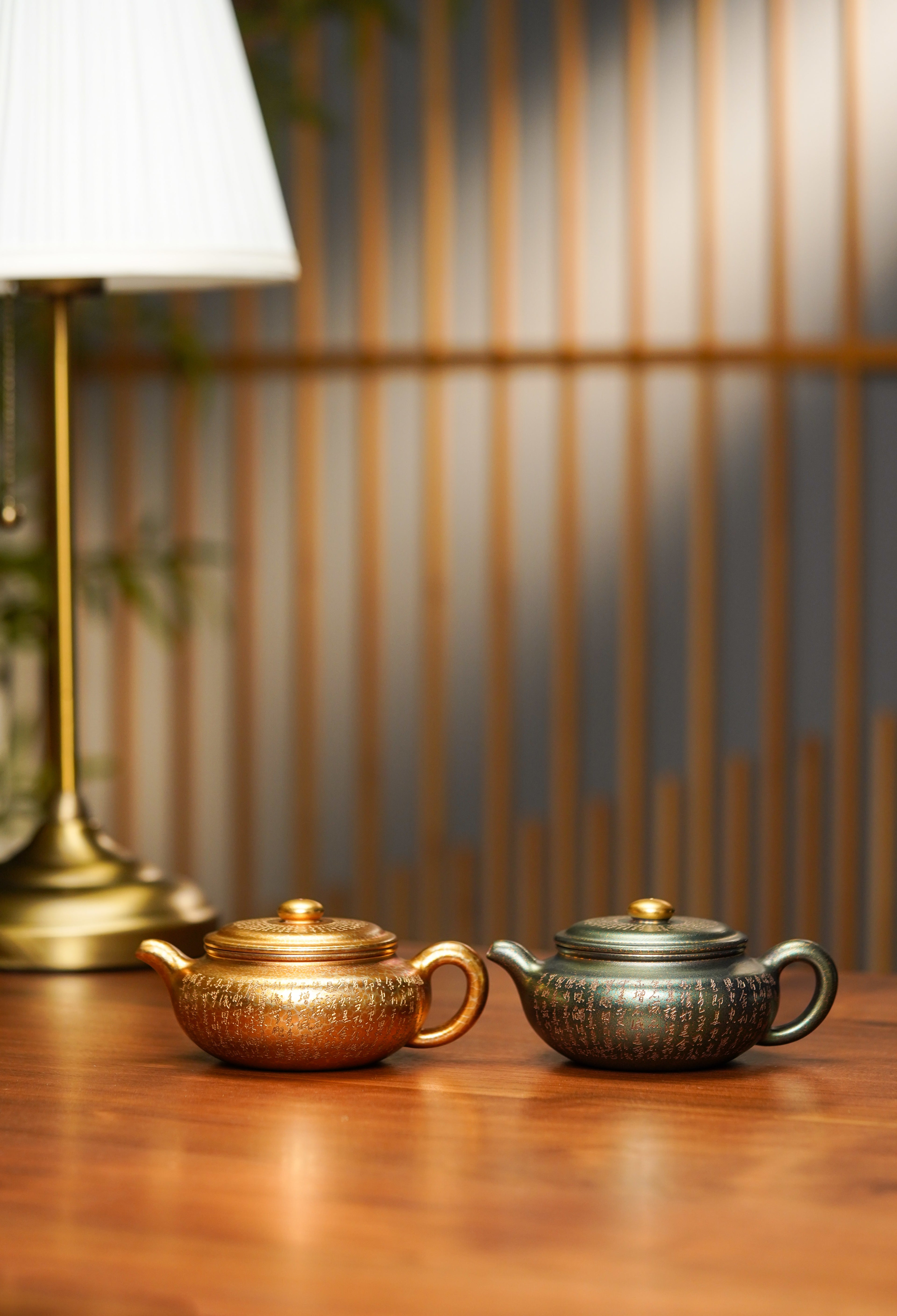 一器藏心经·紫砂纳万福｜郑求标大师｜双心经至尊藏品《扁腹壶》原矿优质底槽清·260cc(紫晶贝壳烧)