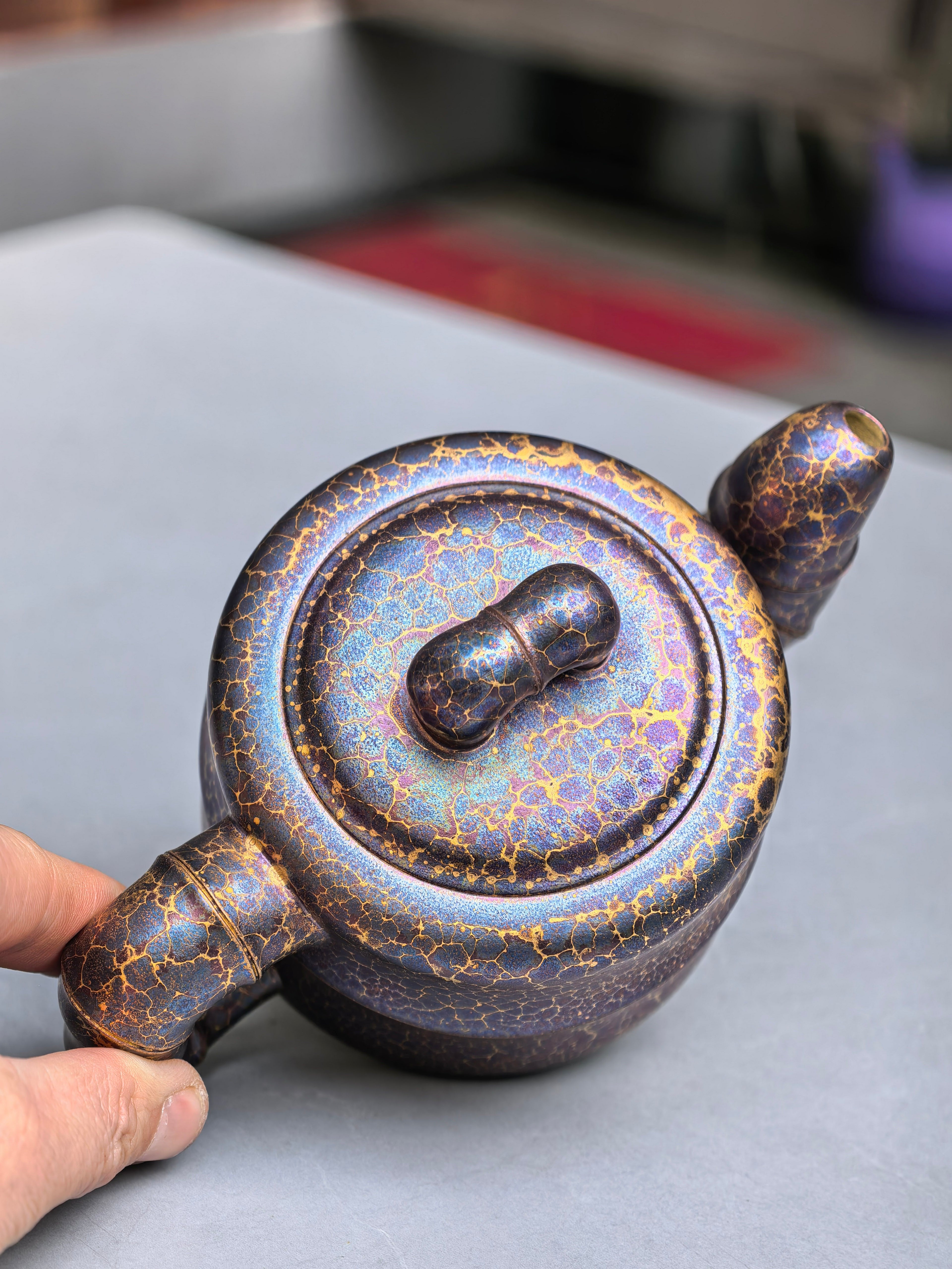 范泽锋大师高徒·省大师邱爽紫砂潜力重器【步步高升壶】原矿优质本山绿泥·330cc（紫晶贝壳烧）
