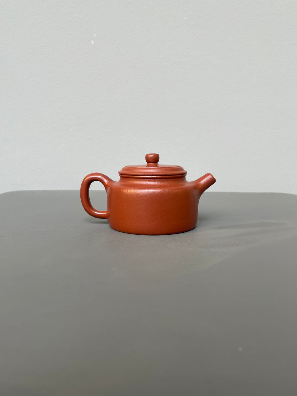 范泽锋大师高徒·省大师邱爽紫砂潜力重器【德钟壶】原矿优质粗砂朱泥·110cc