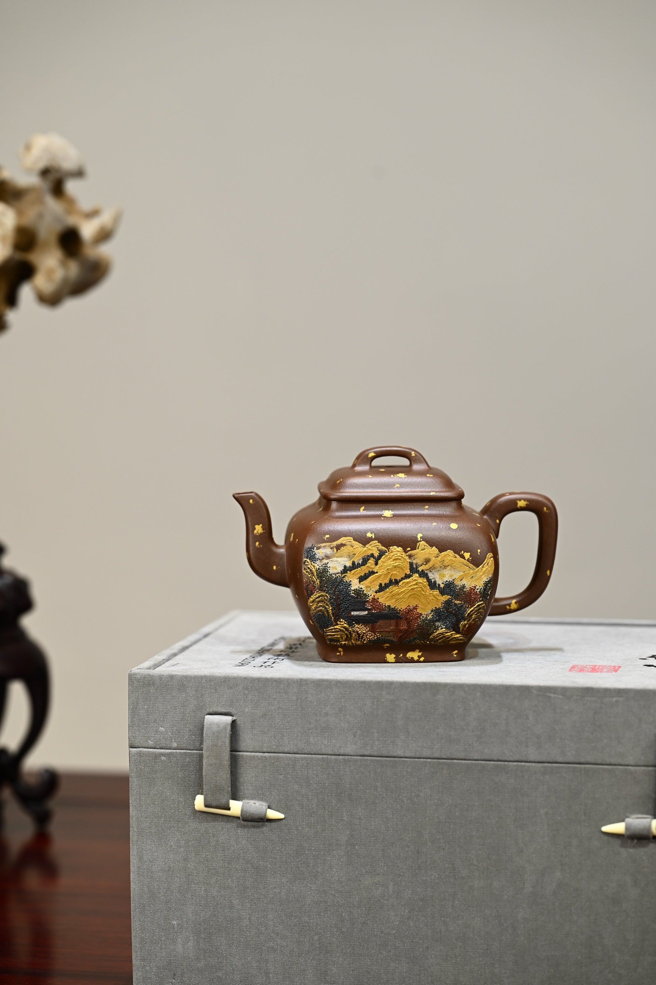 鸣远四方·日照金山·全手工六届全手工大赛一等奖高工施昌作品/容量330cc/原矿底槽清描金