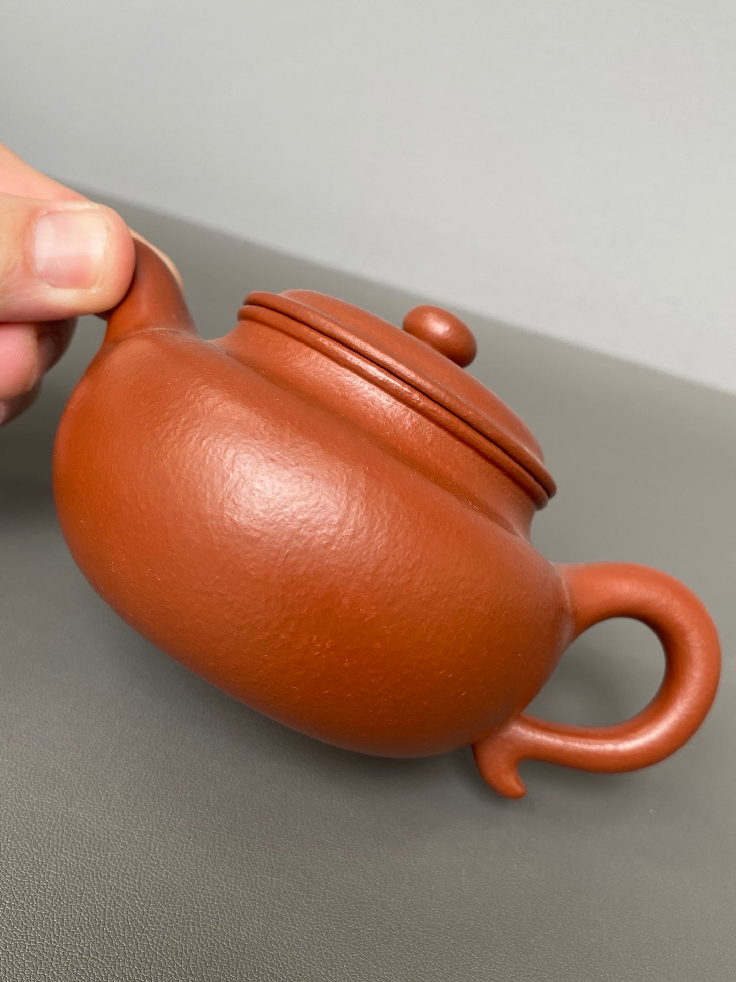 范泽锋大师高徒·省大师邱爽紫砂潜力重器【仿古壶】原矿优质粗砂紫泥·200cc